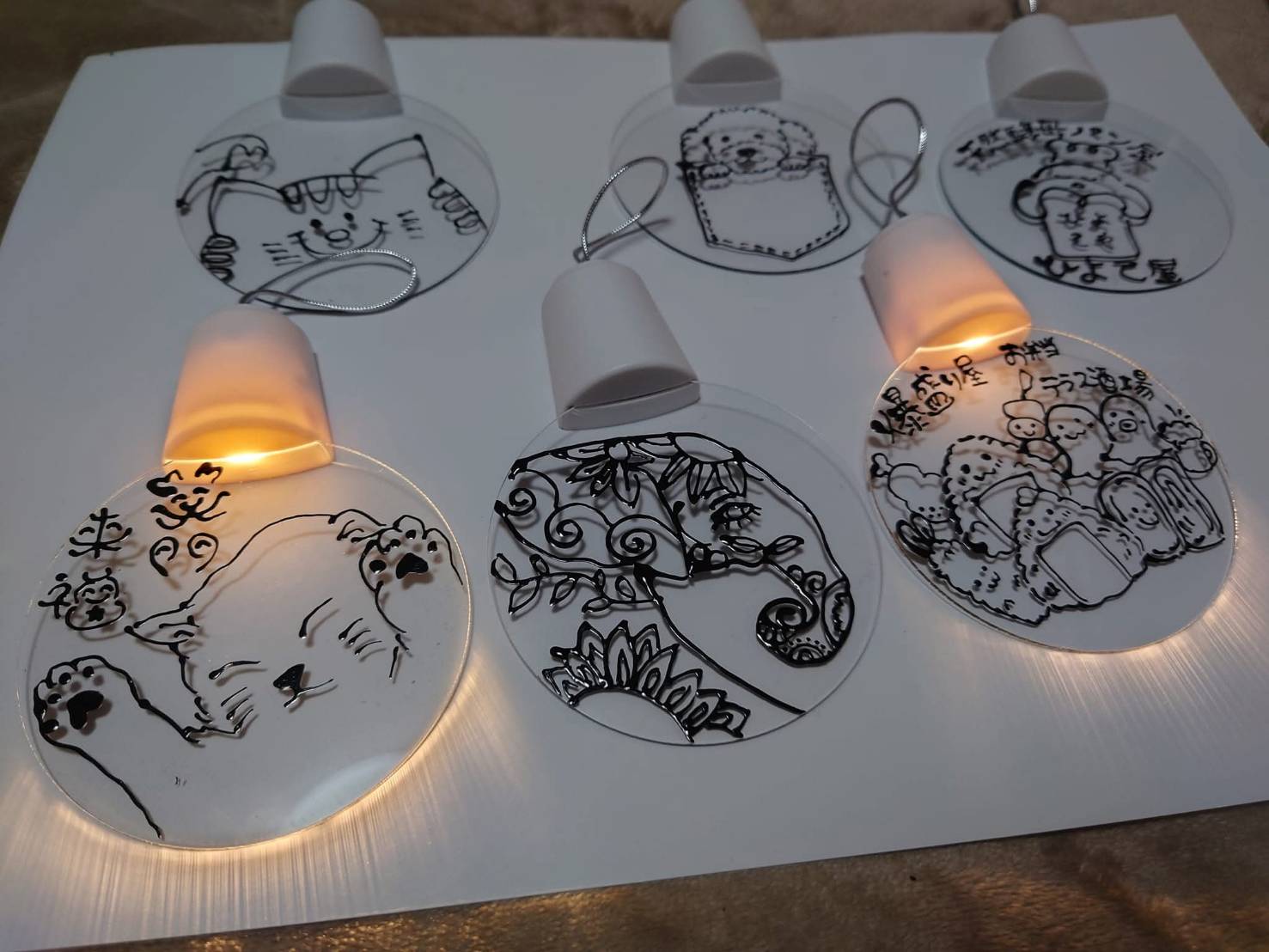 光を透かして楽しむ作品